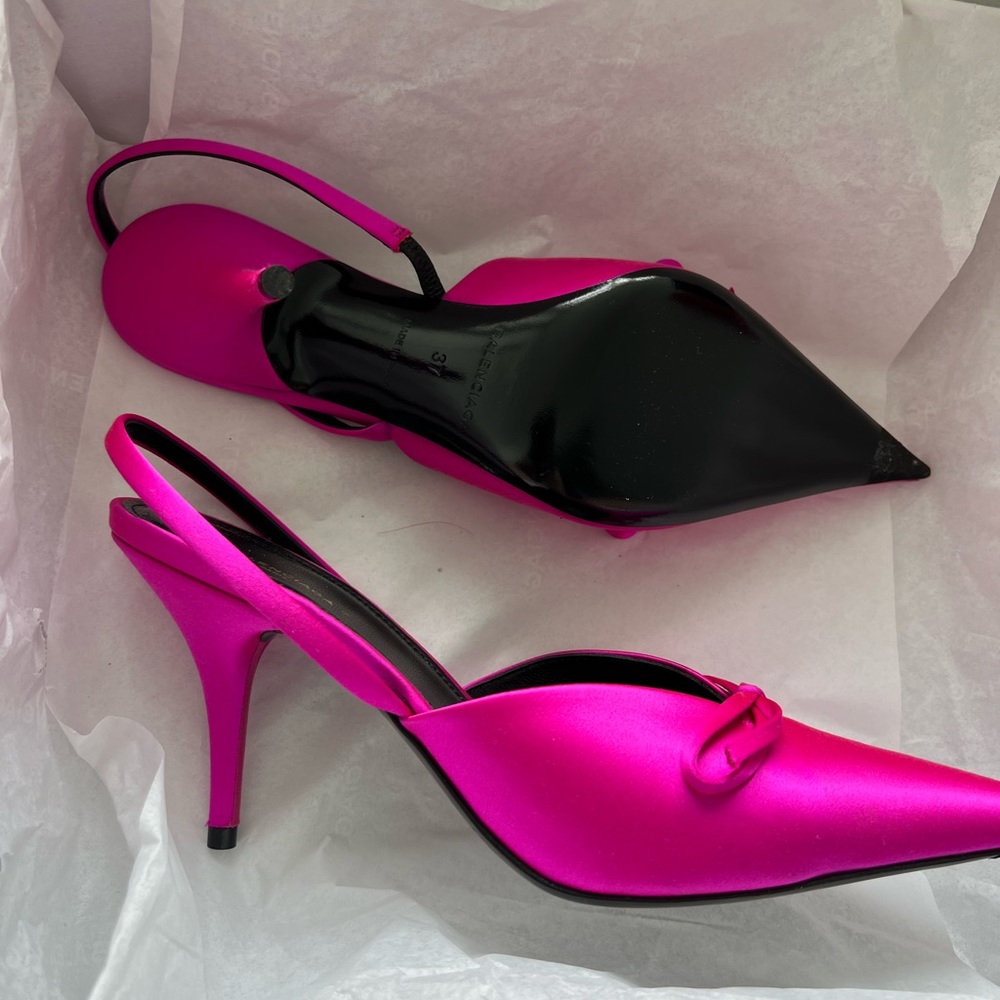 Balenciaga Pink satin knife pumps - Picture 2 of 4